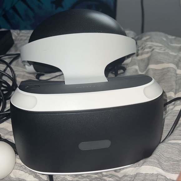PLAYSTATION VR HEADSET